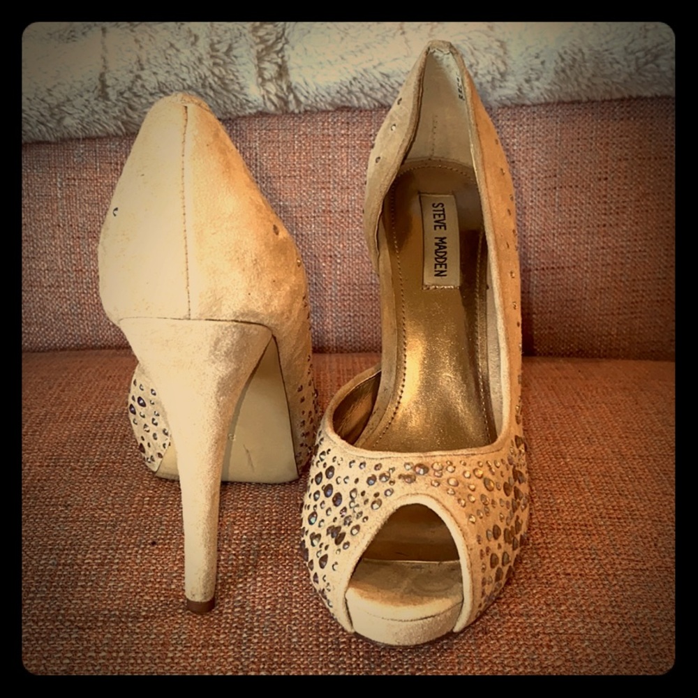 Steve Madden Swarovski crystal pump